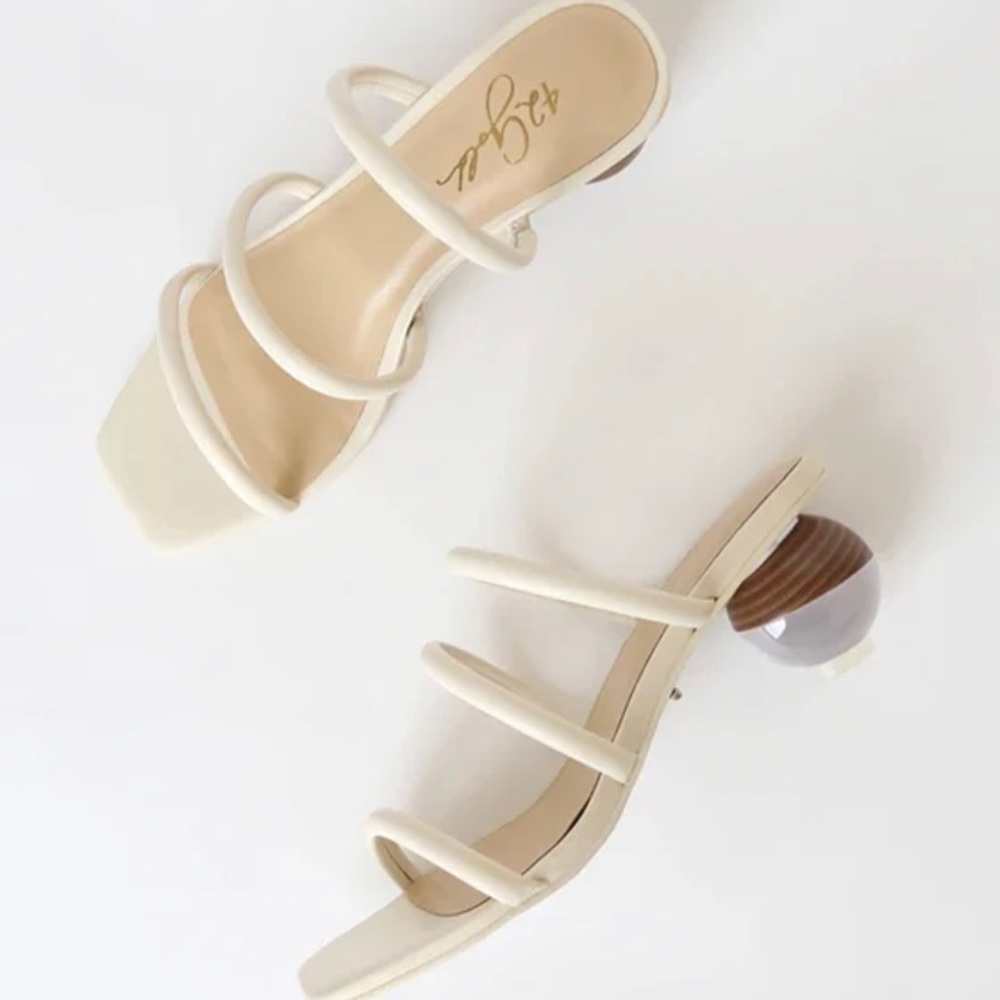 42 Gold Motif Slide Sandal